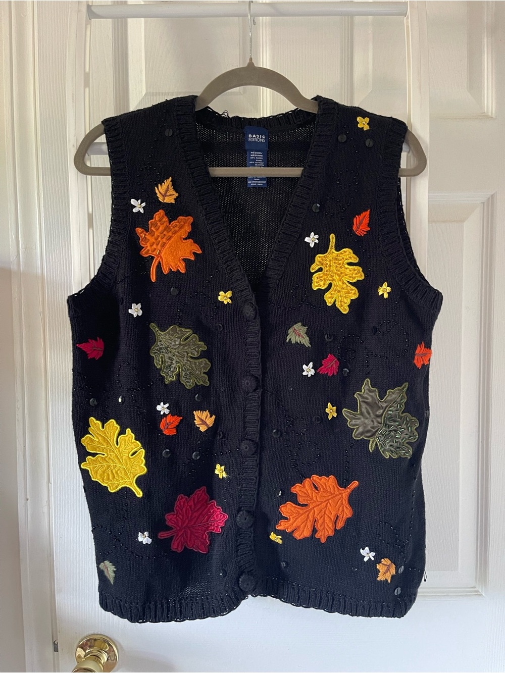 VTG Basic Editions M Black Knit Sweater Vest Fall Leaves Embroidered Autumn